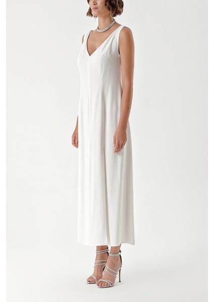 Beyaz Kolsuz V Yaka Yırtmaçalı Elbise 94217 modelleri