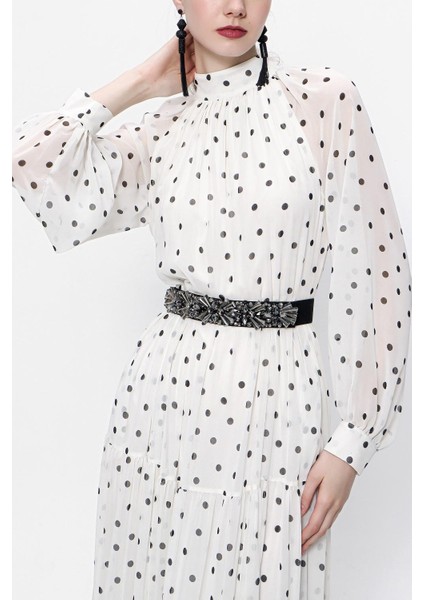 Beyaz Büzgülü Bol Kesim Uzun Elbise 94315 fırsatları