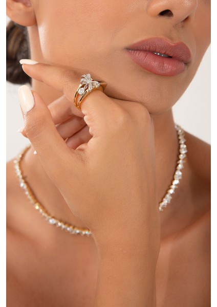 Altın Fiyonk ve Kristal Taş Detaylı 925 Ayar Gümüş Yüzük 167 modelleri