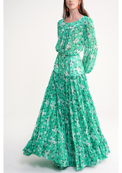 Yeşil Bol Kesim Bluz ve Uzun Büzgülü Etekli Ikili Takım 12345