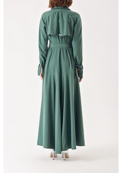 Yeşil Kristal Düğme Detaylı Uzun Trenç Elbise 94400 fırsatları