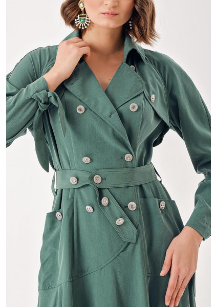 Yeşil Kristal Düğme Detaylı Uzun Trenç Elbise 94400 indirimleri