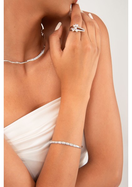 Gümüş Her Parçası Özel Tasarım Detaylı 925 Ayar Gümüş Bileklik 146 fırsatları