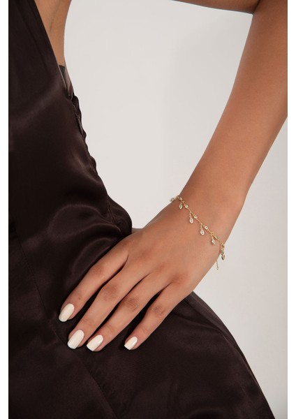 Altın Sallantılı ve Damla Formlu Kristal Taş Detaylı 925 Ayar Gümüş Bileklik 119 modelleri