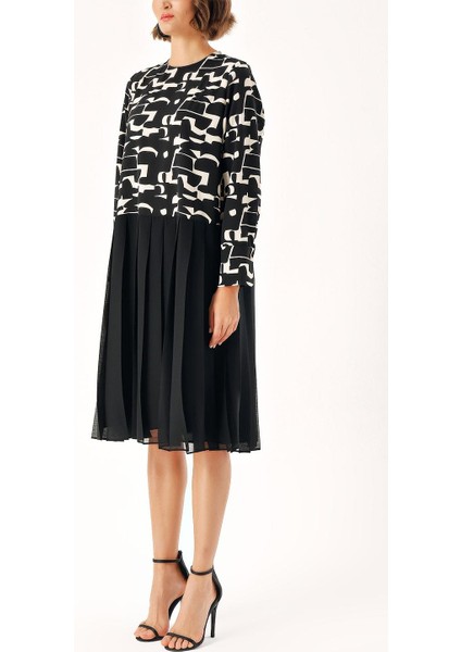 Siyah Pilise Detaylı Bol Kesim Elbise 94365 modelleri