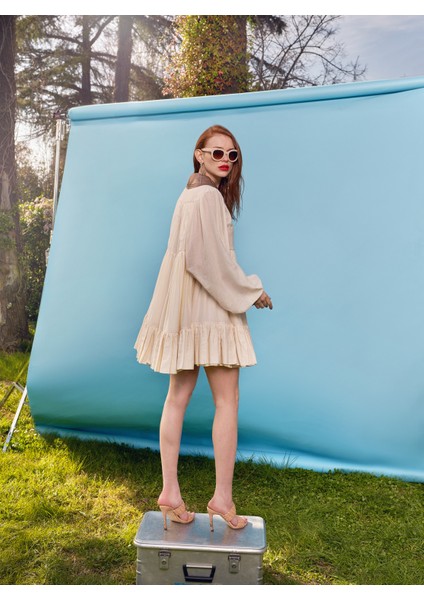 Bej Büzgülü Kısa Vual Elbise 93508 fırsatları