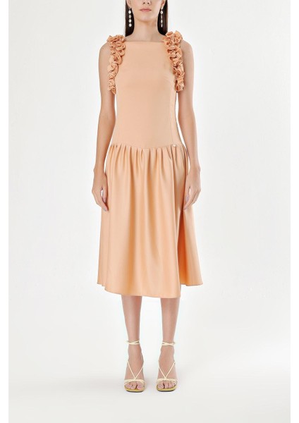 Bej Kolsuz Dar Kesim Elbise 93901 fiyatları