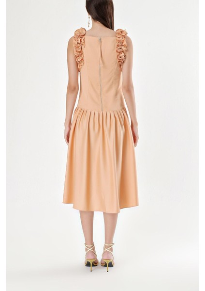 Bej Kolsuz Dar Kesim Elbise 93901 fırsatları