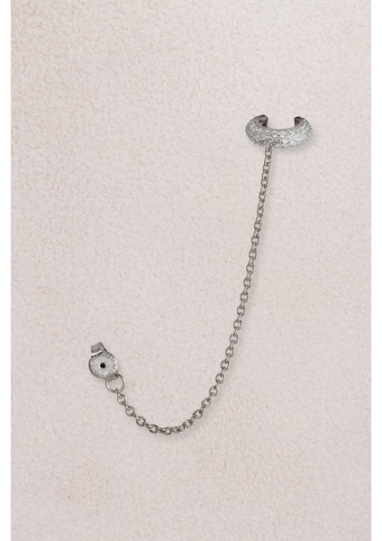 Gümüş Zincirli ve Kristal Taş Detaylı 925 Ayar Gümüş Kıkırdak Küpe 46 fırsatları