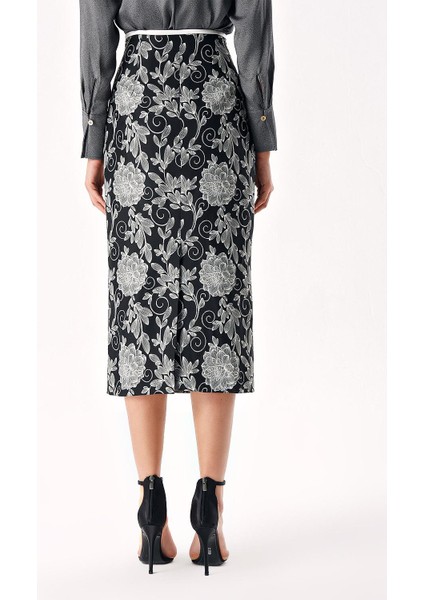 Desenli Jakarlı Dar Kesim Midi Etek 81277 fırsatları
