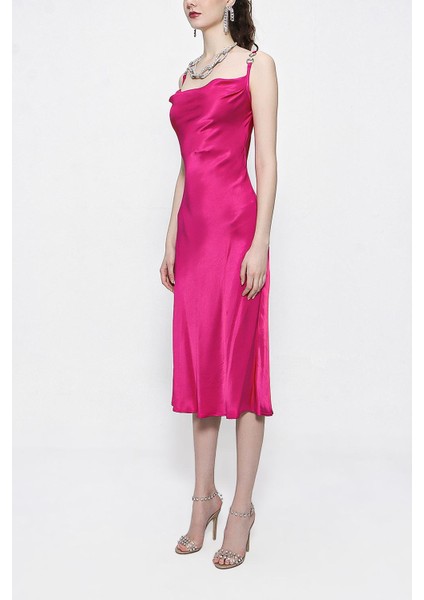 Pembe Toka Detaylı Askılı Elbise 93980 modelleri