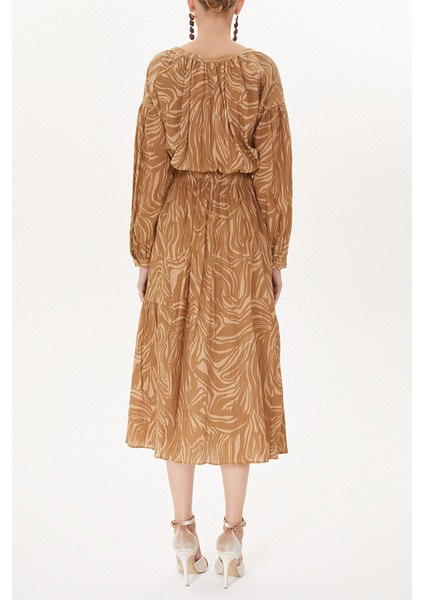 Bej Büzgülü Midi Elbise 93401 fırsatları