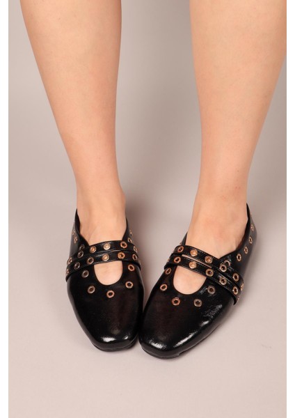 Nerce Kuş Gözü Zımbalı Babet Siyah indirimleri