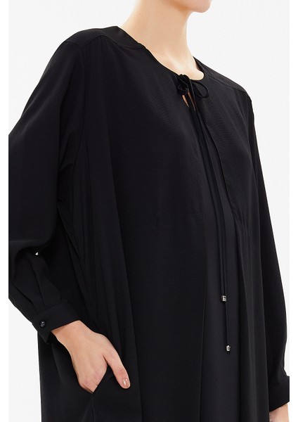 Siyah Yakadan Bağcıklı Midi Elbise 93053 modelleri