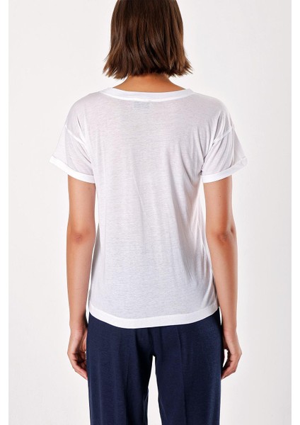 Beyaz Bol Kesim Basic Tshirt 19712 fırsatları