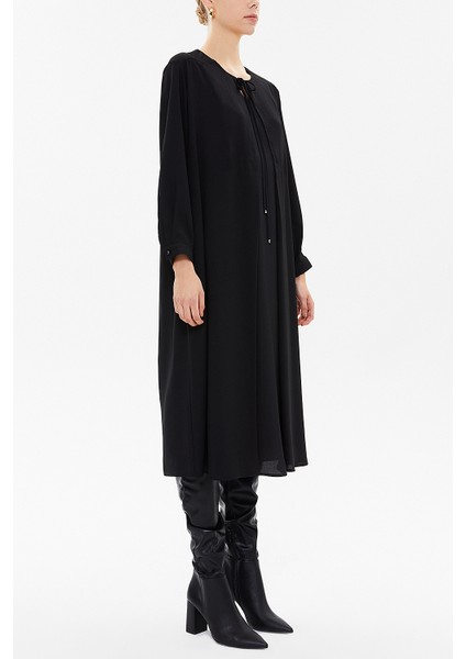 Siyah Yakadan Bağcıklı Midi Elbise 93053 indirimleri