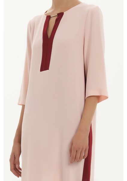 Pembe Yakası Aksesuarlı Bol Kesim Midi Elbise 91428