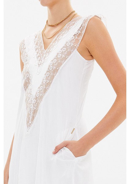 Beyaz V Yaka Dantelli Uzun Elbise 92254 modelleri