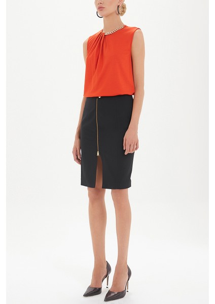 Siyah Derin Yırtmaçlı Kalem Etek 80641 fiyatları