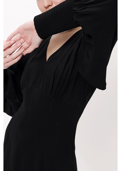 Siyah Korsiyaj Detaylı V Yaka Uzun Elbise 94163 indirimleri