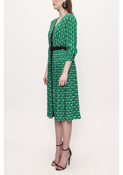 Yeşil Bele Oturan Pilili Elbise 93735 fiyatları