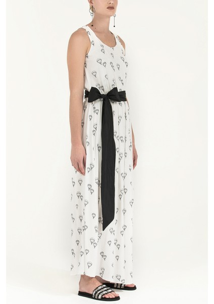 Beyaz Kemerli Desenli Uzun Elbise 92316 fiyatları