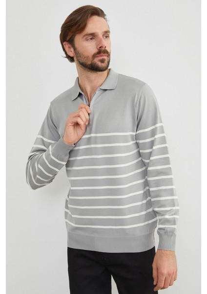 Çizgili Polo Yaka Yarım Fermuarlı Triko Kazak modelleri