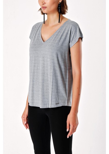 Gri V Yaka Basic Tshirt 19713 fiyatları