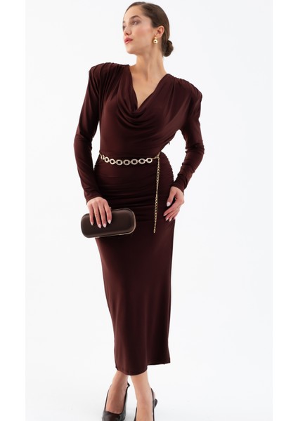 Kadın Kahverengi Degaje Yaka Zincir Kemerli Maxi Elbise