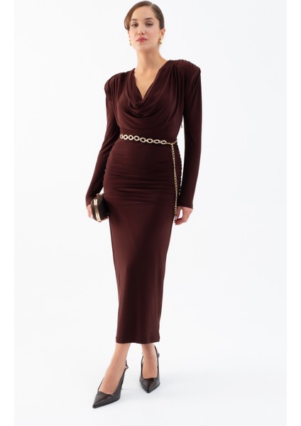 Kadın Kahverengi Degaje Yaka Zincir Kemerli Maxi Elbise fiyatları