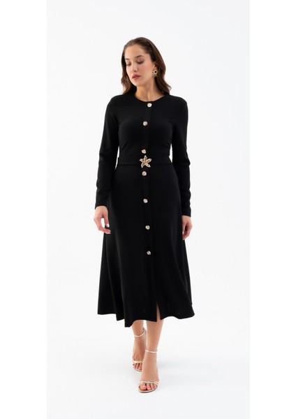 Kadın Siyah Uzun Kol Gold Düğmeli Midi Elbise