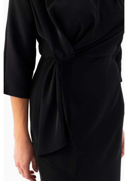 Kadın Siyah Yırtmaçlı Midi Saten Davet Elbisesi fırsatları