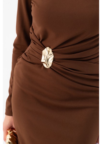 Kadın Kahverengi Vatkalı Bel Büzgülü Midi Elbise indirimleri