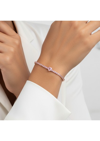 Pembe Altın Kaplama Kalp Taşlı Kadın Tenis Bileklik – Zarif ve Işıltılı Tasarım