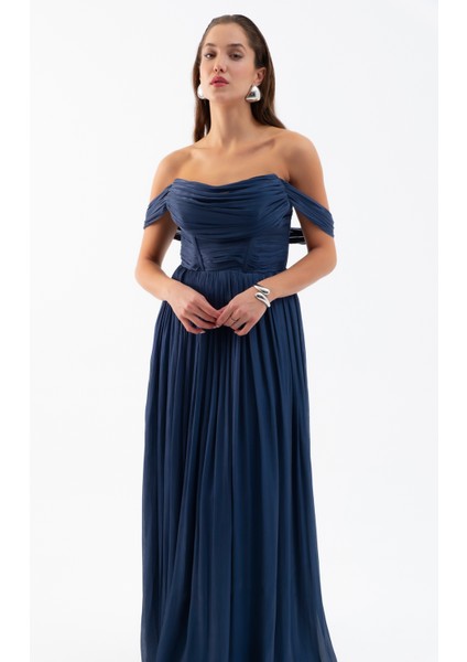 Kadın Lacivert Kayık Yaka Uzun Abiye Elbise modelleri