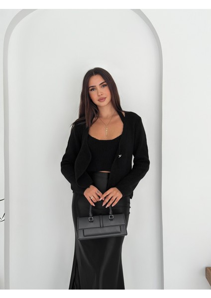 Kadın Örgü Crop Top & Hırka Takımı – Yumuşak & Minimal Stil indirimleri