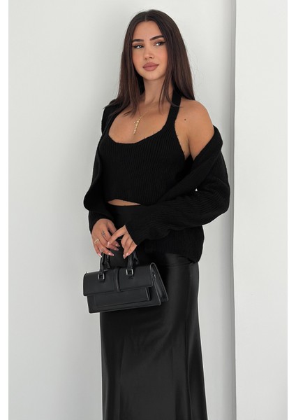 Kadın Örgü Crop Top & Hırka Takımı – Yumuşak & Minimal Stil
