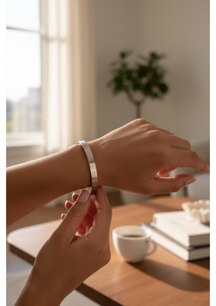 925 Ayar Gümüş Kelepçe Bileklik Kadın fiyatları