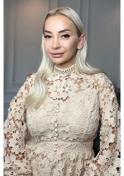 Bisiklet Yaka Dantel Önden Düğme Detaylı Krem Kadın Elbise fırsatları