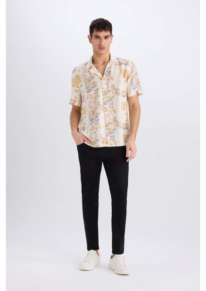 New Regular Fit Apaş Yaka Desenli Kısa Kollu Gömlek E3711AX25SM fırsatları