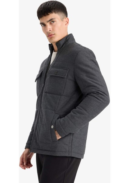 Slim Fit Dar Kesim Dik Yaka Astarlı Fermuarlı Cepli Kışlık Şişme Penye Mont E7888AX25AU fırsatları