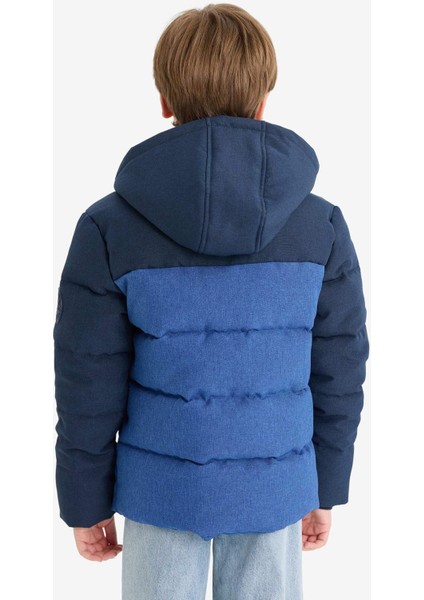 Erkek Çocuk Su Geçirmez Kapüşonlu Fermuarlı Şişme Mont