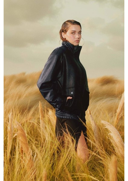 Afra x DeFacto Dad Fit Fermuarlı Suni Deri Mont F5483AX25WN fiyatları