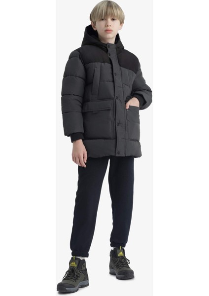 Erkek Çocuk Su Geçirmez Kapüşonlu Polar Astarlı Parka E9373A825WN