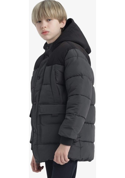 Erkek Çocuk Su Geçirmez Kapüşonlu Polar Astarlı Parka E9373A825WN indirimleri