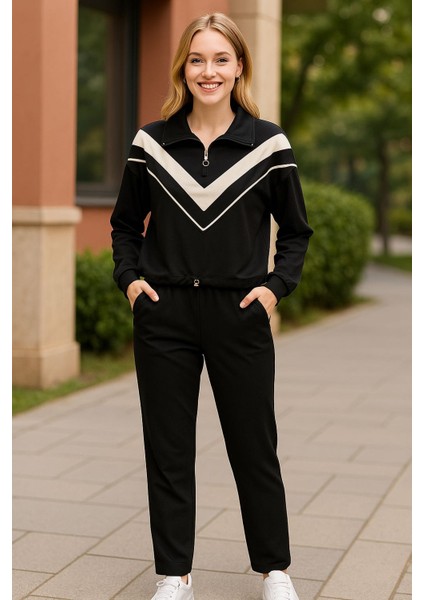 Siyah Şerit Detaylı Fermuarlı Kadın Eşofman Takımı