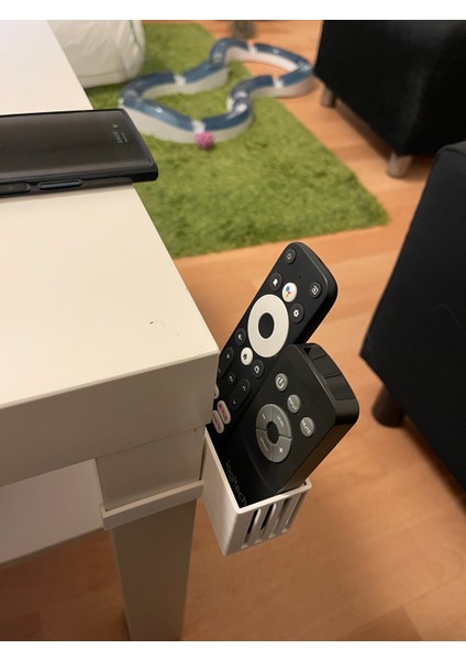 Yeni Cep Telefonu ve Uzak Tepsi (Sadece Plastik Aparattır!!!) fırsatları