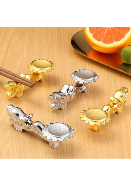 Çubuk Tutucu Alaşımlı Retro Ejderha Çubuk Rafı Bıçak Kaşık Çatal Standı Çubuk Desteği, Altın ve Gümüş 4 Adet (Yurt Dışından) modelleri