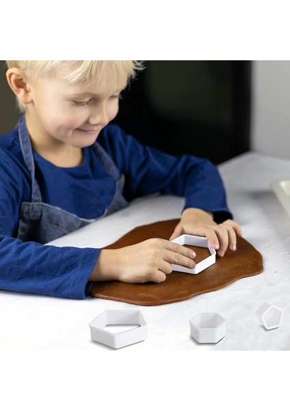 Futbol Desenli Kurabiye Kesiciler Futbol Pasta Fondan Altıgen Kesici Mutfak Dıy Pasta Dekorasyon Araçları (Yurt Dışından) fiyatları