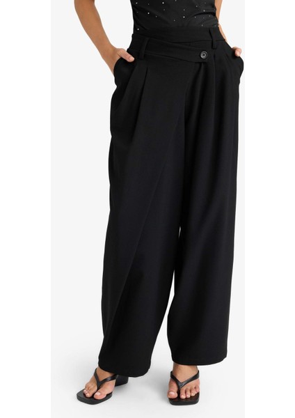 Afra x DeFacto Baggy Fit Fermuarlı Normal Bel Standart Boy Pantolon F9191AX25AU fırsatları